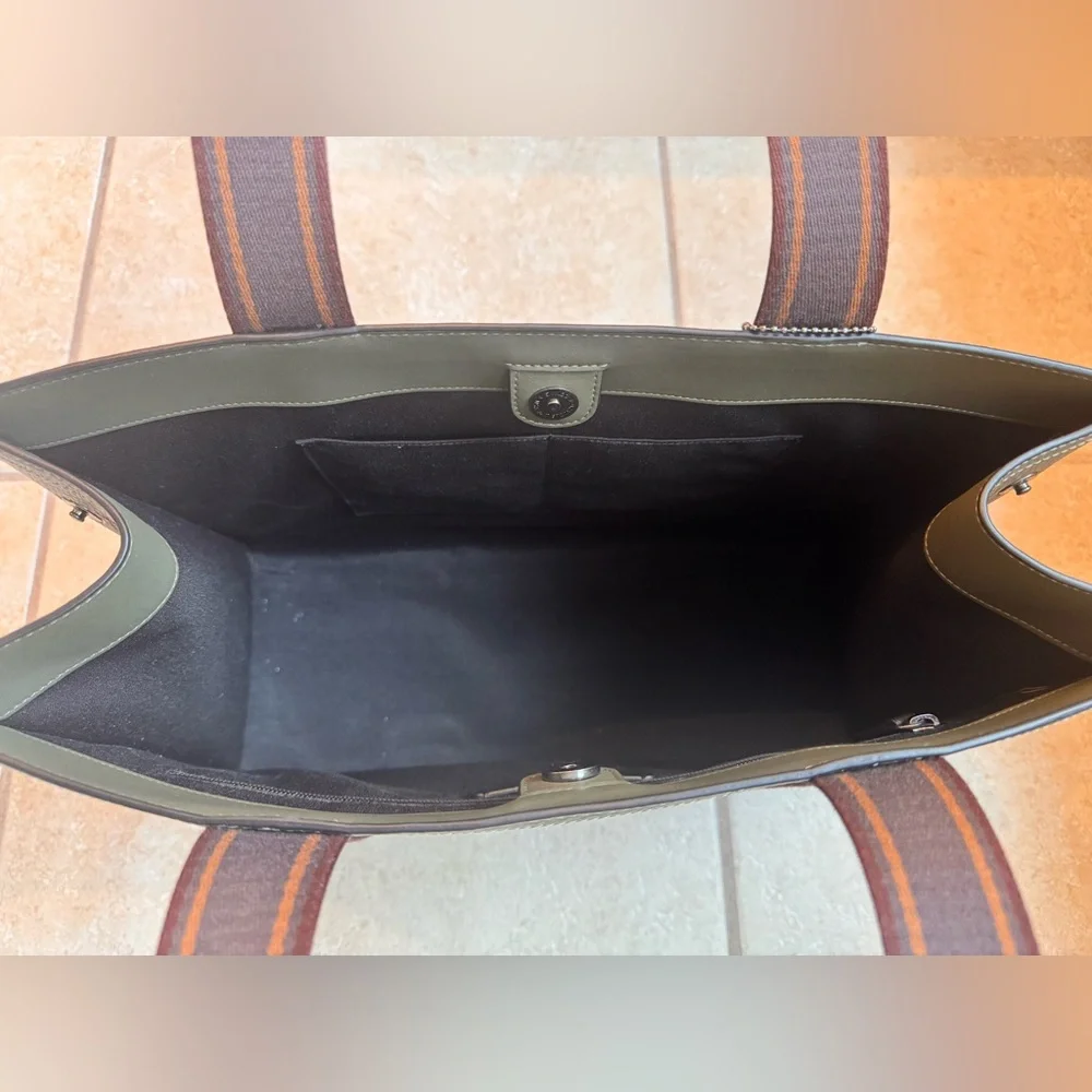 Coach Smith Tote - Picture 3 of 5